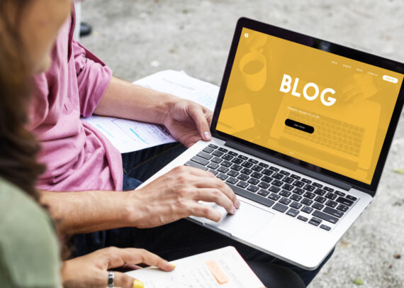 teamwork-making-online-blog-scaled.jpg
